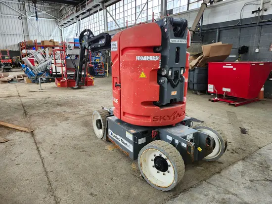 2018 Skyjack SJ30ARJE Articulating Boom Lift