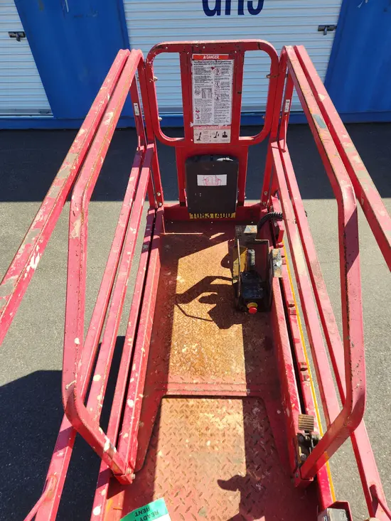 2018 MEC 1930SE Scissor Lift