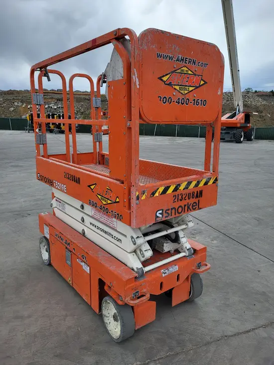 2018 Snorkel S3219E Scissor Lift