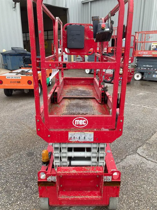 2018 MEC 1330SE Scissor Lift
