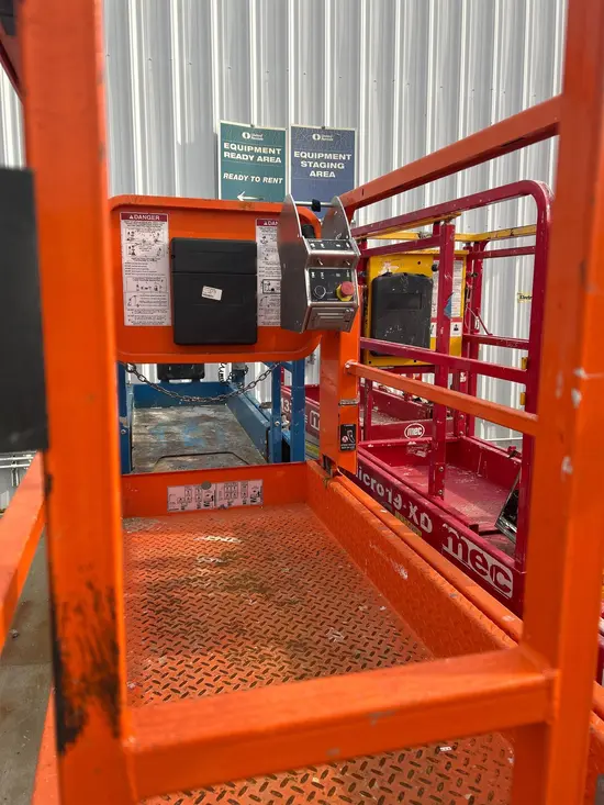 2019 Snorkel S3219E Scissor Lift