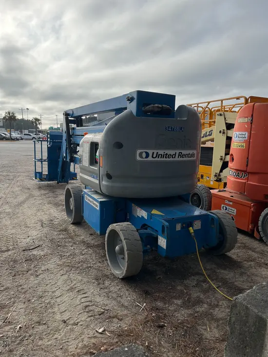 2013 Genie Z-40/23N Articulating Boom Lift