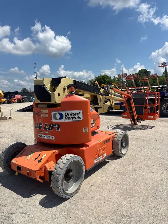 2012 JLG E450AJ Articulating Boom Lift