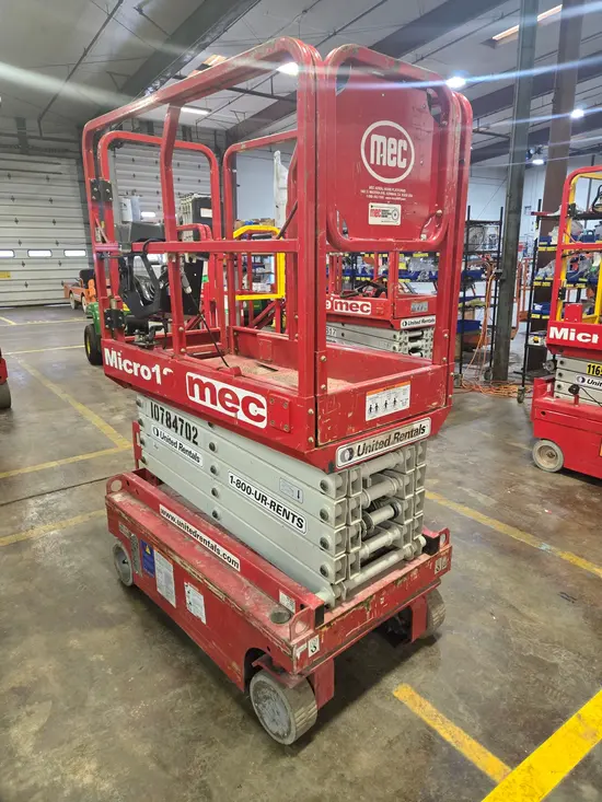 2018 MEC MICRO 19 Scissor Lift