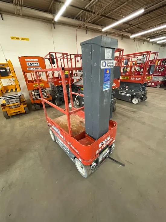2017 Skyjack SJ12 Self-Propelled One-Person Lift