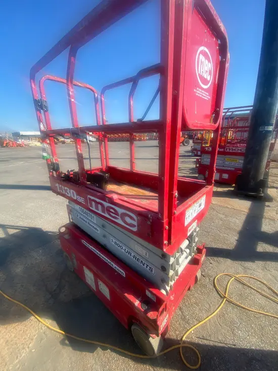 2017 MEC 1330SE Scissor Lift