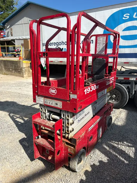 2017 MEC 1930SE Scissor Lift