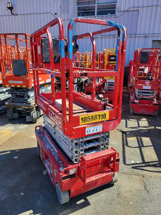 2017 MEC 1330SE Scissor Lift