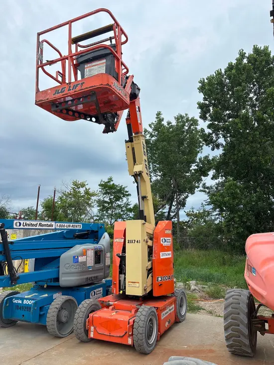 2018 JLG E300AJP Articulating Boom Lift