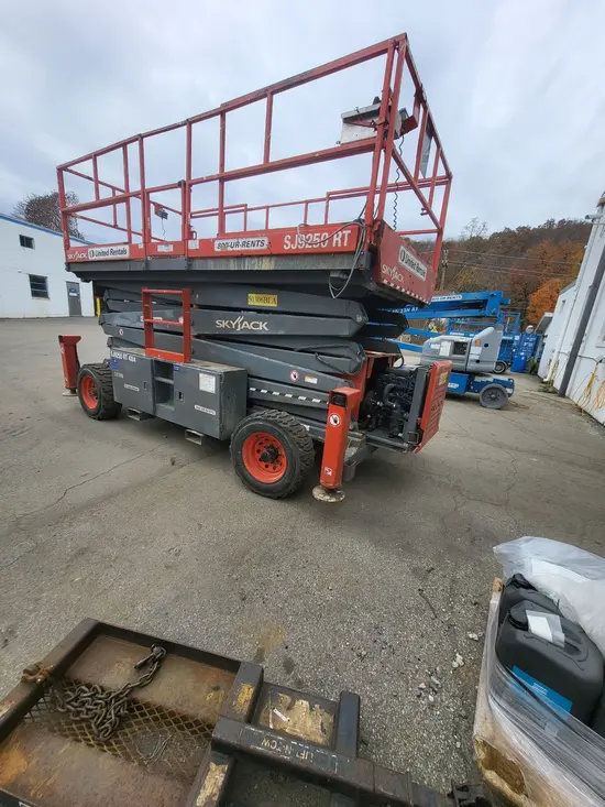 2017 Skyjack SJ9250RT Rough Terrain Scissor Lift
