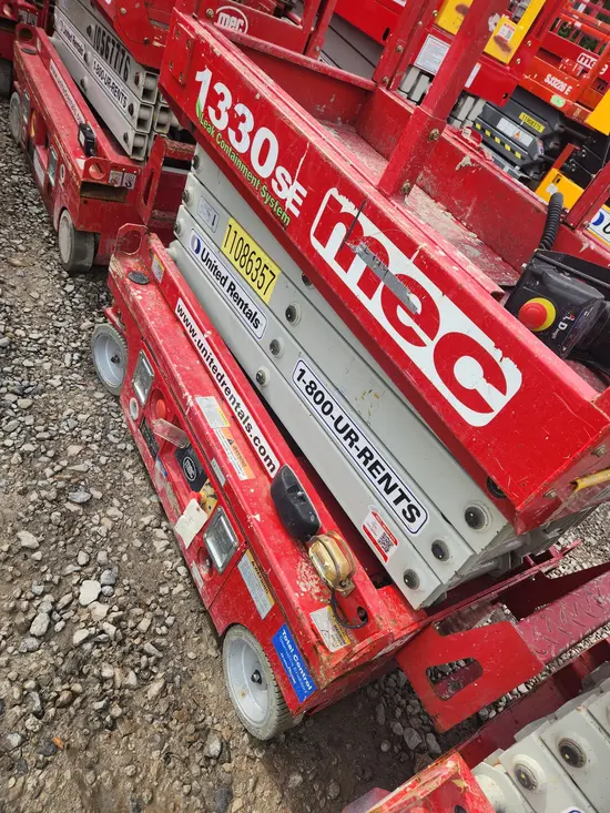 2020 MEC 1330SE Scissor Lift