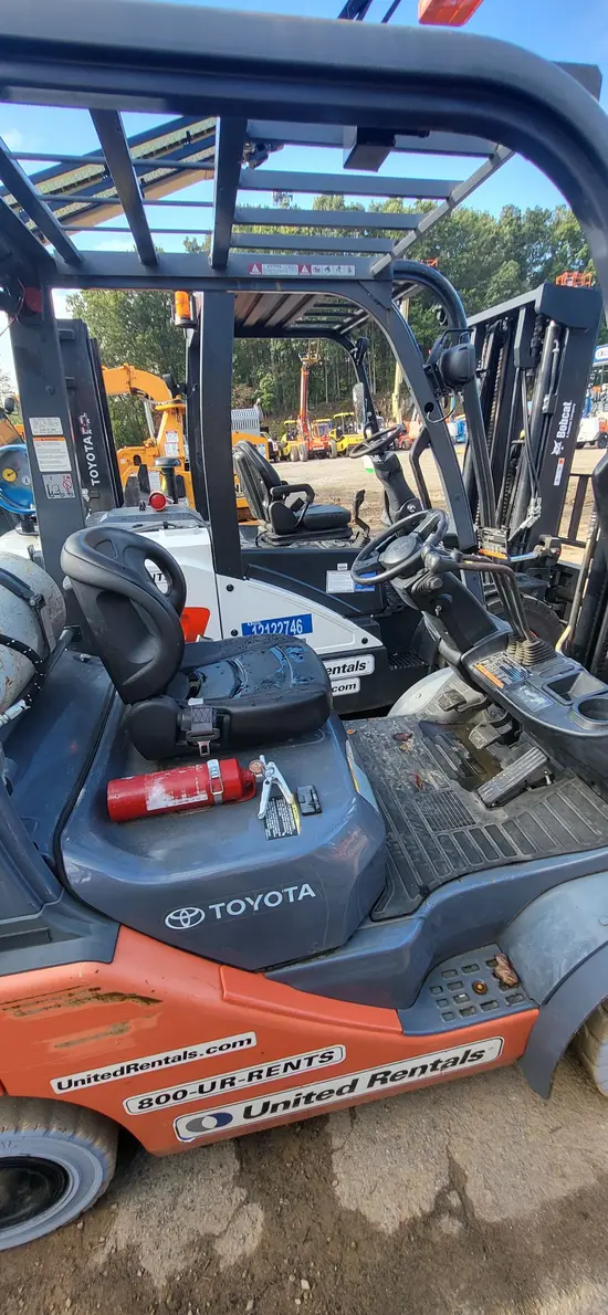2019 Toyota 8FGU25 Warehouse Forklift