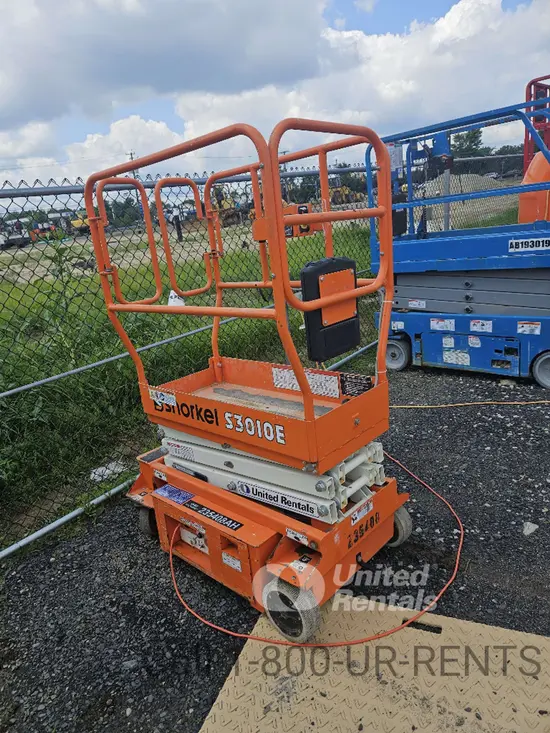 2019 Snorkel S3010E Scissor Lift