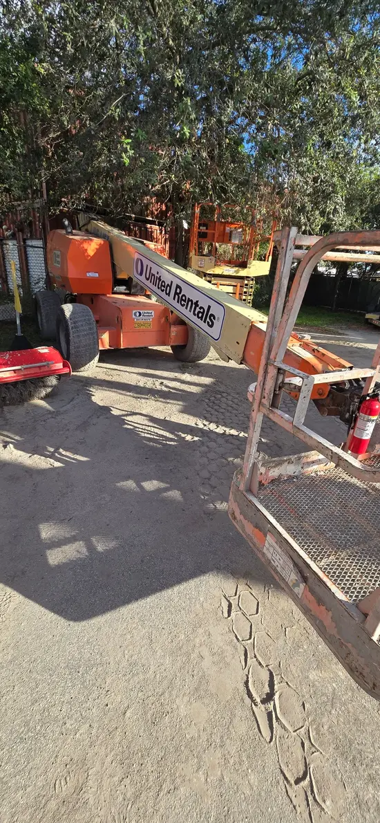 2017 JLG 600S Boom Lift