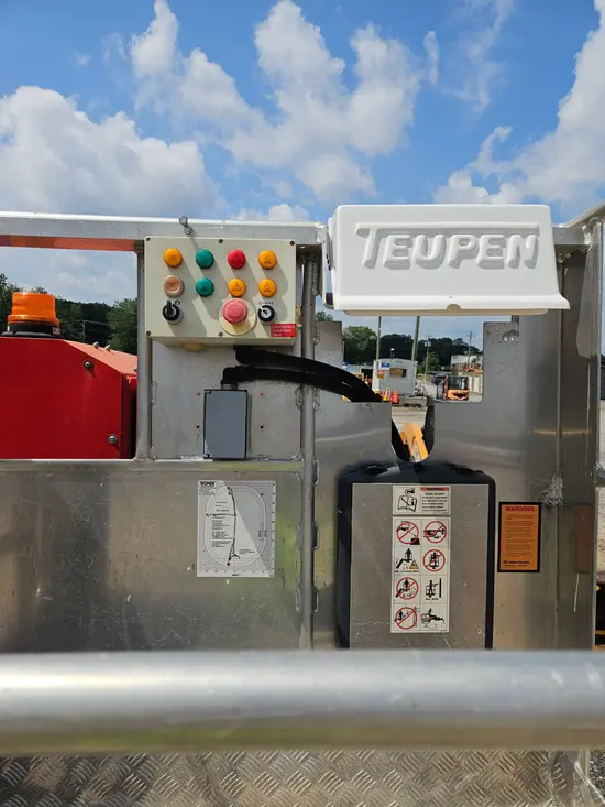 2014 TEUPEN TL123AX Boom Lift