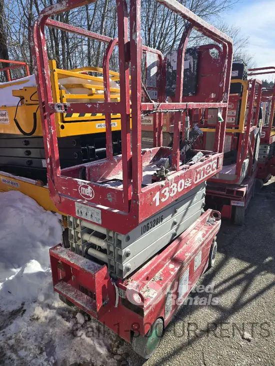 2017 MEC 1330SE Scissor Lift