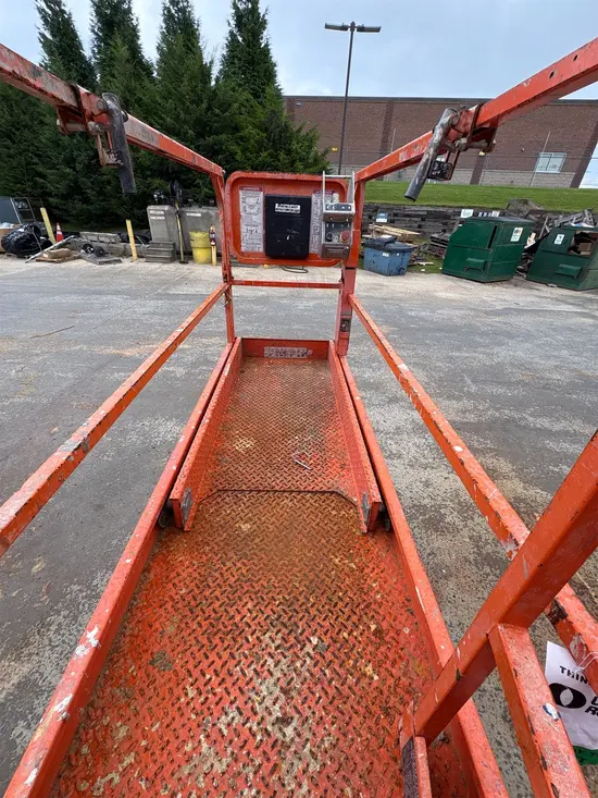 2018 Snorkel S3226E Scissor Lift