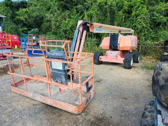 2017 JLG 800AJ Articulating Boom Lift