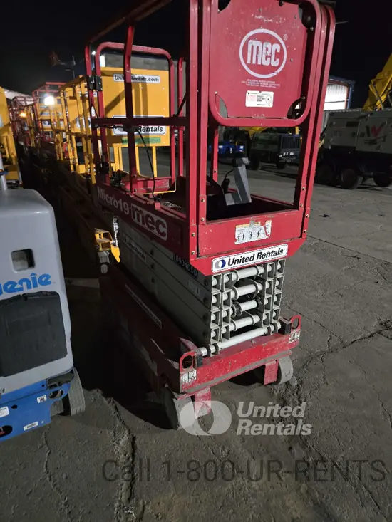 2019 MEC MICRO 19 Scissor Lift