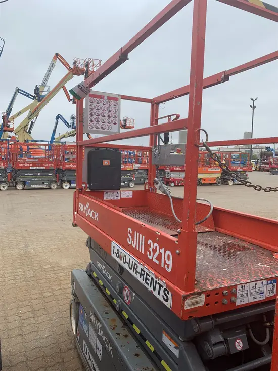 2016 Skyjack SJIII3219 Scissor Lift