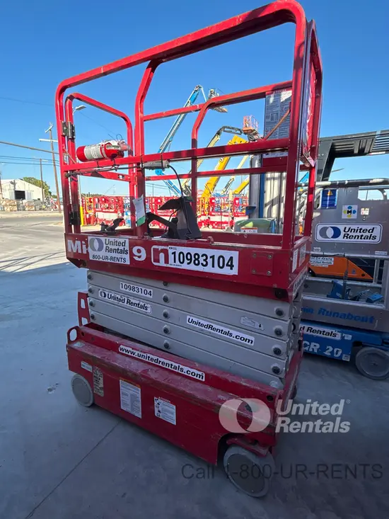 2019 MEC MICRO 19 Scissor Lift