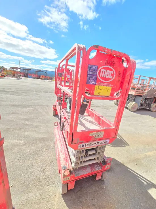 2018 MEC 1330SE Scissor Lift