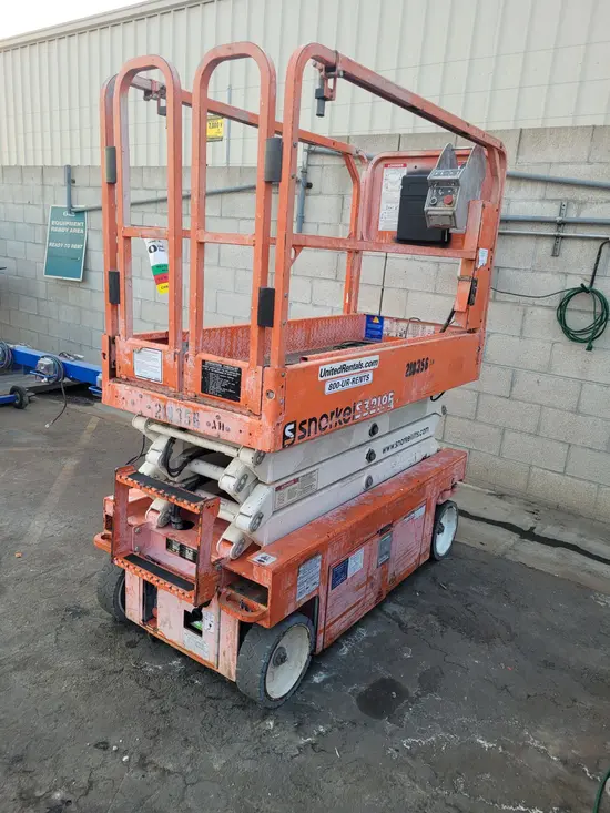 2018 Snorkel S3219E Scissor Lift