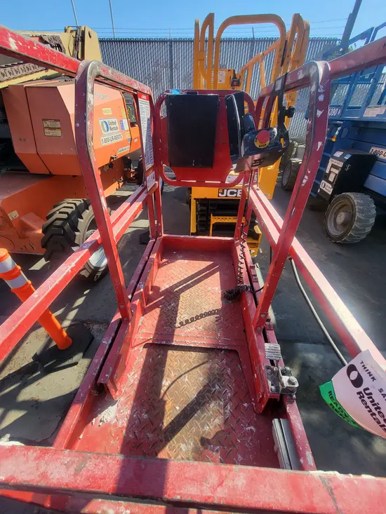 2019 MEC 1330SE Scissor Lift