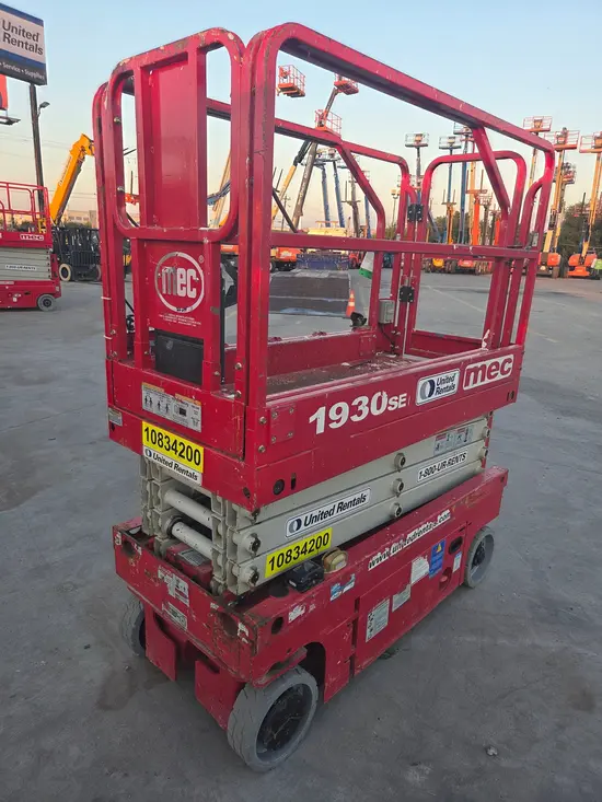 2018 MEC 1930SE Scissor Lift