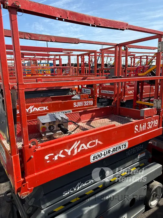 2018 Skyjack SJIII3219 Scissor Lift