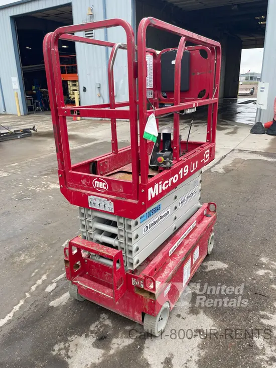 2018 MEC MICRO 19 Scissor Lift