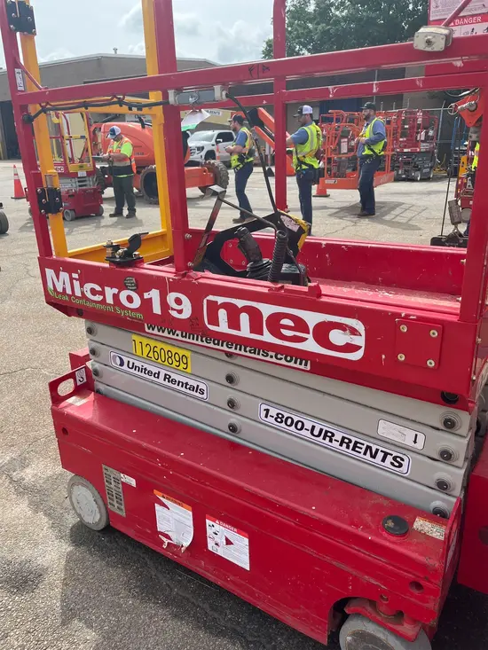 2021 MEC MICRO 19 Scissor Lift
