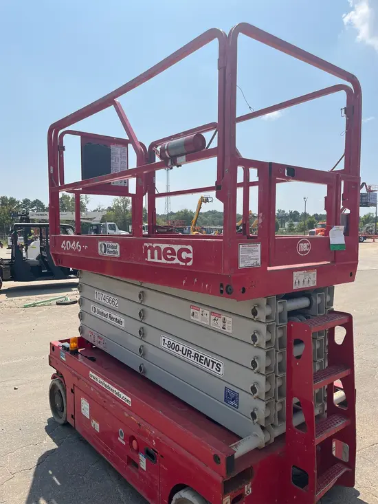 2018 MEC 4046SE Scissor Lift