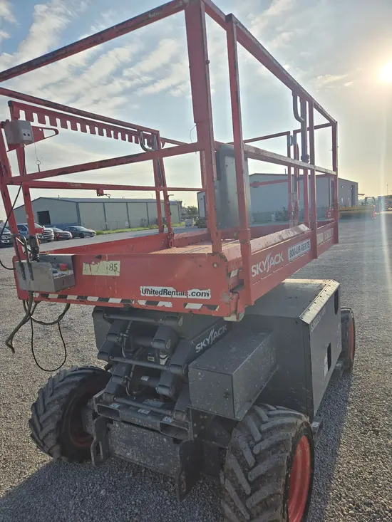 2019 Skyjack SJ6832RT Rough Terrain Scissor Lift