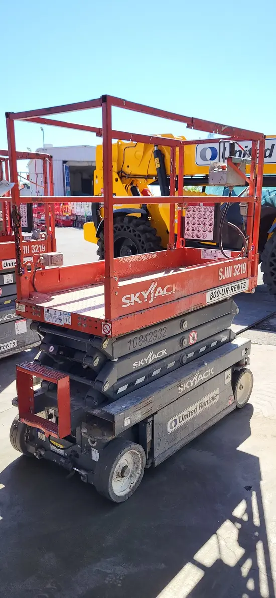 2018 Skyjack SJIII3219 Scissor Lift