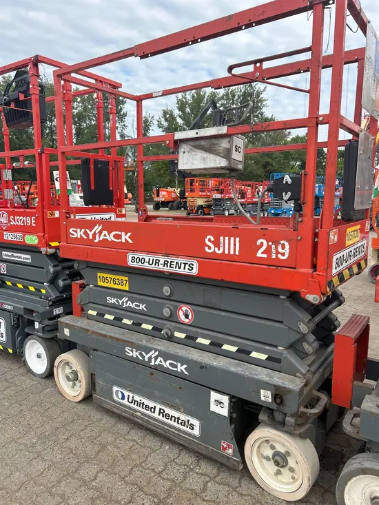 2017 Skyjack SJ3219SC Scissor Lift