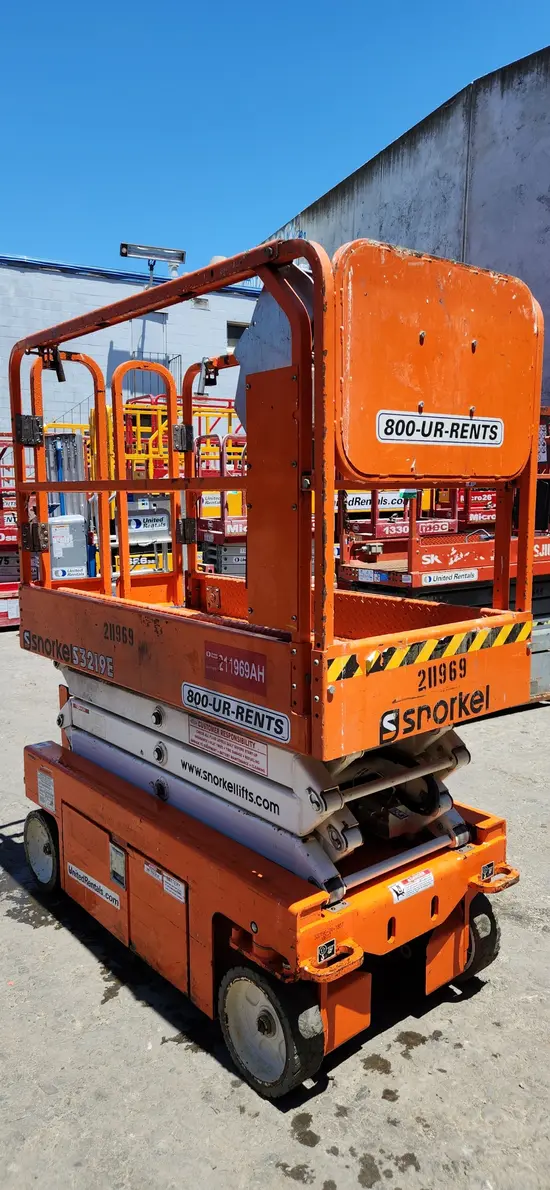 2018 Snorkel S3219E Scissor Lift