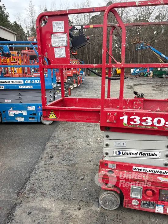 2019 MEC 1330SE Scissor Lift
