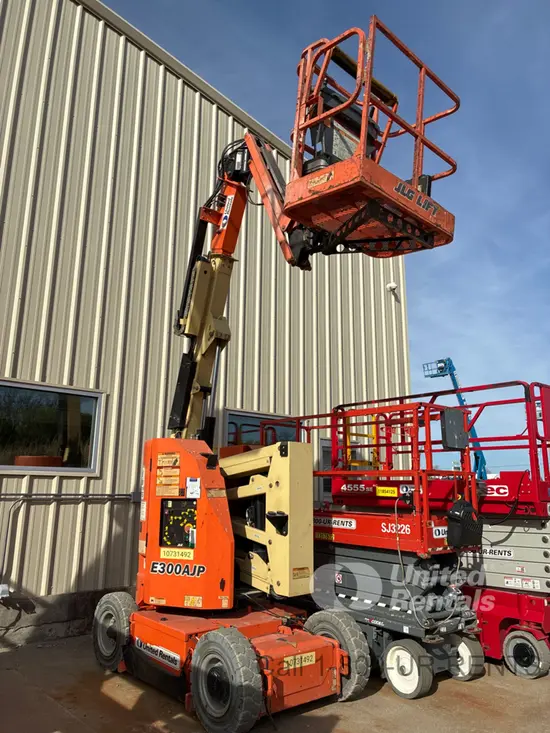 2018 JLG E300AJP Articulating Boom Lift