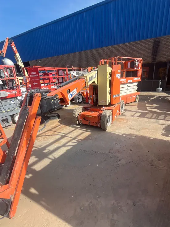 2017 JLG E300AJP Articulating Boom Lift