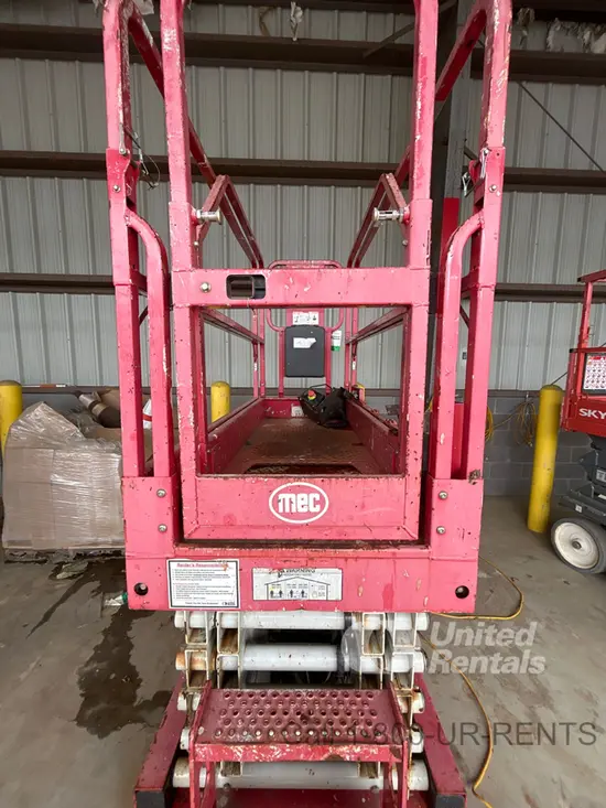 2019 MEC MICRO 26 Scissor Lift