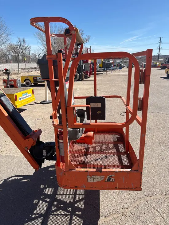 2018 JLG E300AJP Articulating Boom Lift