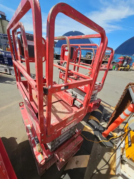 2019 MEC 1330SE Scissor Lift