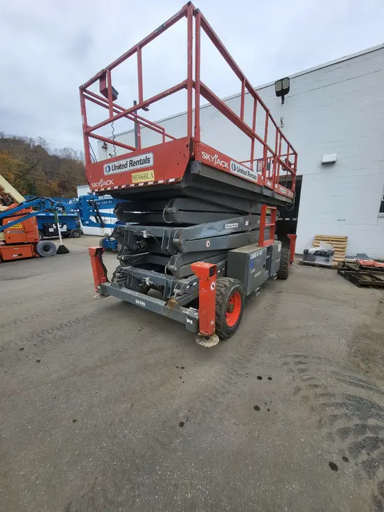 2017 Skyjack SJ9250RT Rough Terrain Scissor Lift