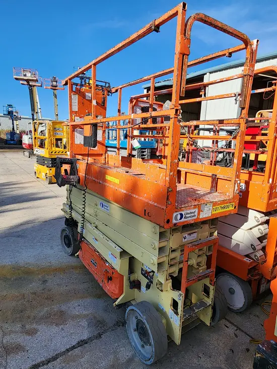 2017 JLG 2632ES Scissor Lift