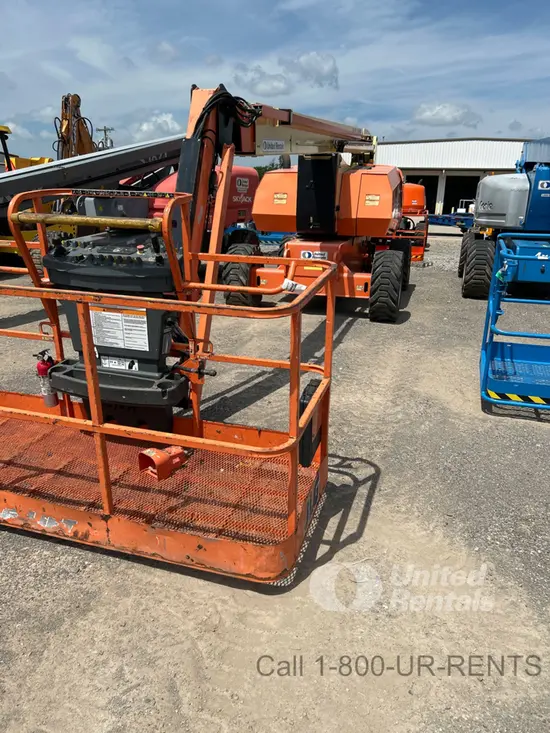 2017 JLG 800AJ Articulating Boom Lift