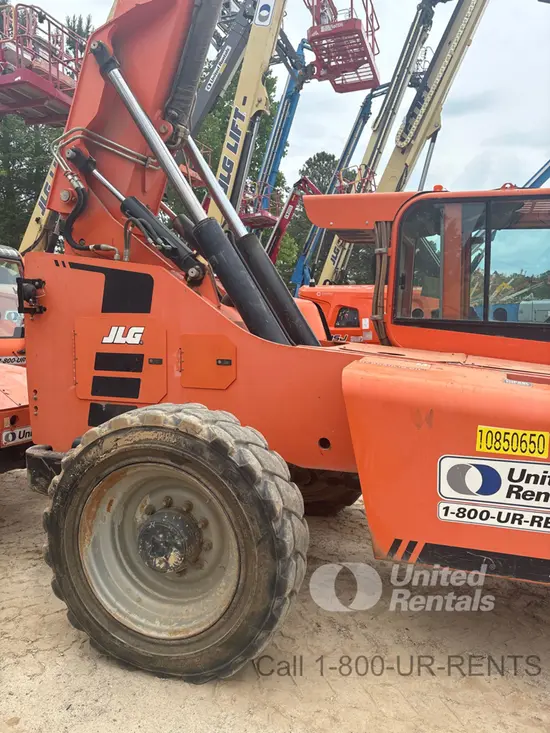 2018 SKYTRAK 8042 Forklift