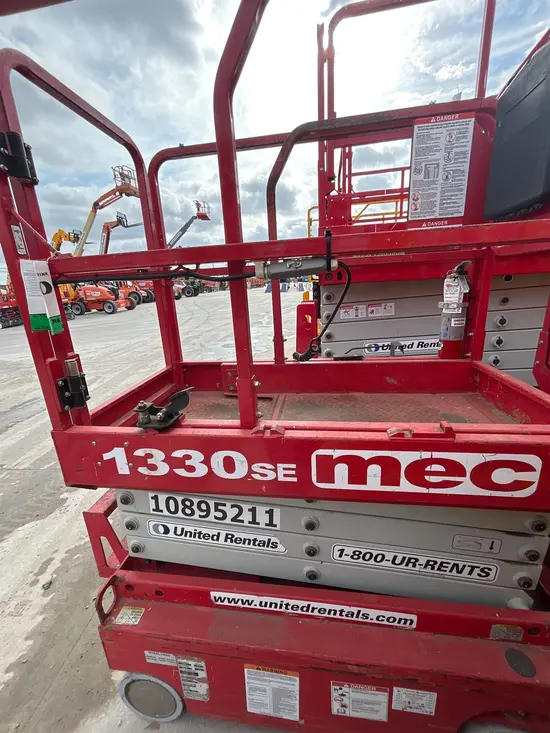 2019 MEC 1330SE Scissor Lift