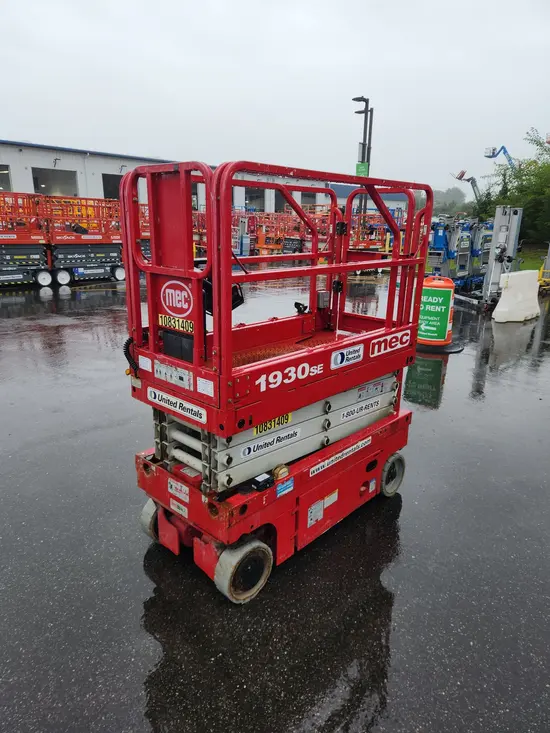 2018 MEC 1930SE Scissor Lift