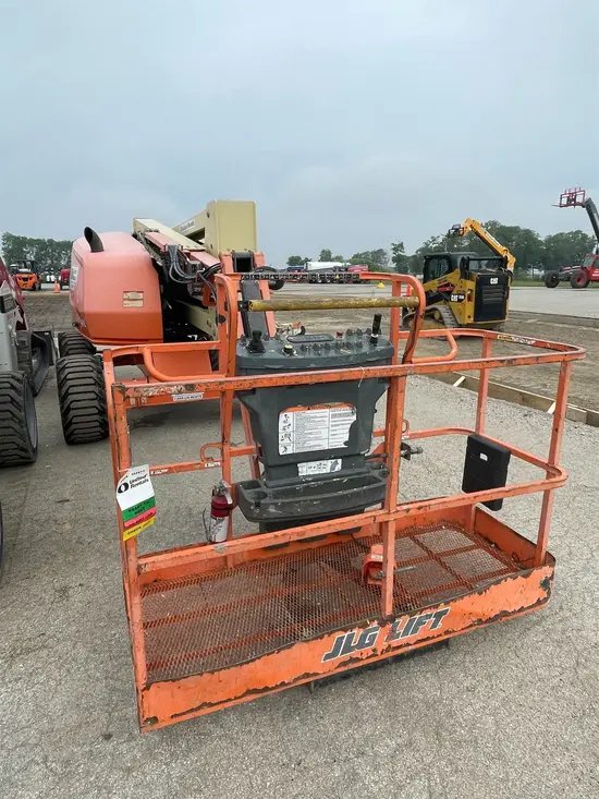2017 JLG 450AJ Articulating Boom Lift